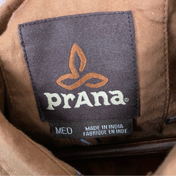 Prana Broderick Button Shirt Men’s Medium Brown Carabiners All Over Print Hiking - Picture 4 of 9